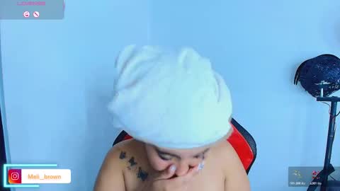    Independent model online show from November 13, 5:10 am