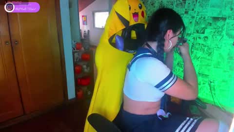 Snapshot of meli_pixel chatting on October 7, 9:44 pm MELISSA online show from October 7, 9:44 pm