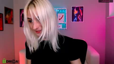 Melisa online show from December 5, 9:01 pm