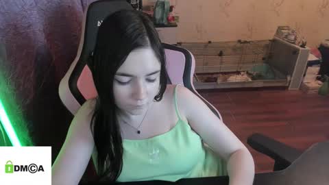 melisanilson online show from March 28, 10:55 pm