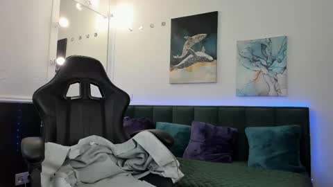 Hi I am Melissa online show from February 11, 1:42 am