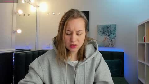 Hi I am Melissa online show from January 18, 1:25 am