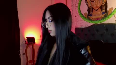 michell online show from December 22, 9:21 pm