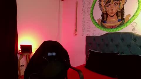 michell online show from December 21, 9:10 pm