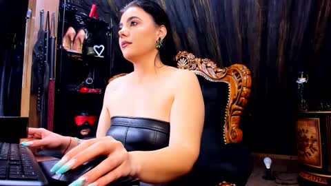 Melissa online show from January 18, 2:37 pm