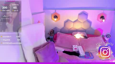 Melissa 3 online show from March 7, 3:40 am