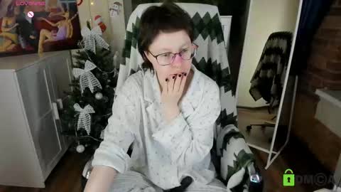 Melissa online show from December 21, 4:02 pm