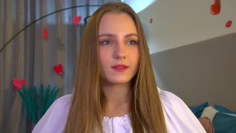 MelissaBerry online show from April 16, 9:42 am