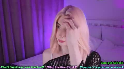 Melissa or abbreviated Mel or Lis online show from November 25, 5:39 am