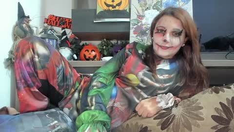 MellyMell  online show from October 31, 11:38 pm