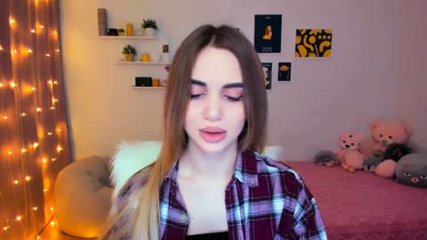 Snapshot of mellifluoustess chatting on February 7, 9:26 pm Tessa online show from February 7, 9:26 pm