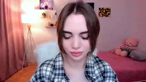 Snapshot of mellifluoustess chatting on February 25, 9:48 pm Tessa online show from February 25, 9:48 pm