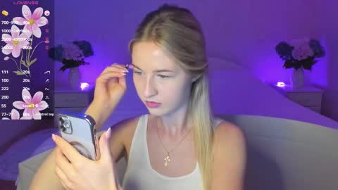 Mellina online show from September 18, 6:45 pm