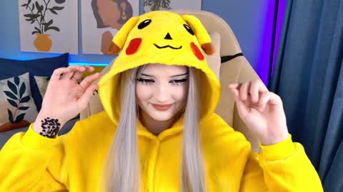 Mellissa online show from January 5, 6:45 pm