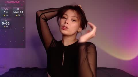 Snapshot of melmean chatting on December 19, 11:07 am Mel online show from December 19, 11:07 am