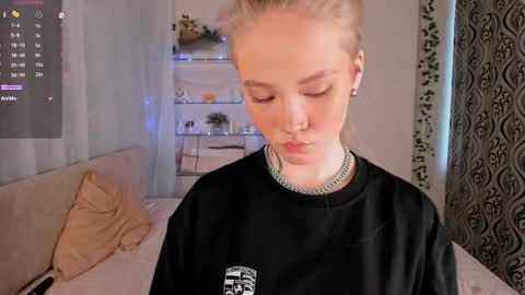 melodievejar online show from June 5, 6:52 am
