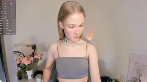 melodievejar online show from February 13, 4:49 am