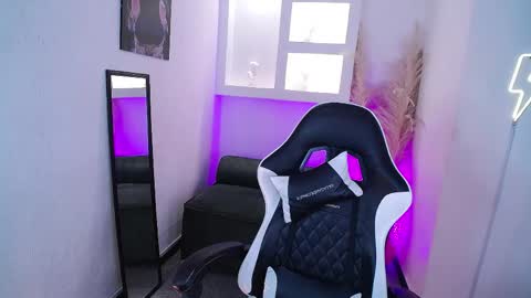 melody701583as online show from April 2, 1:51 pm