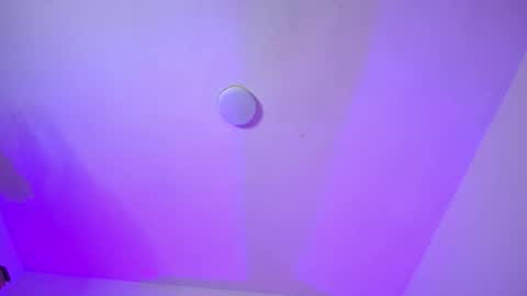    online show from March 4, 8:28 pm