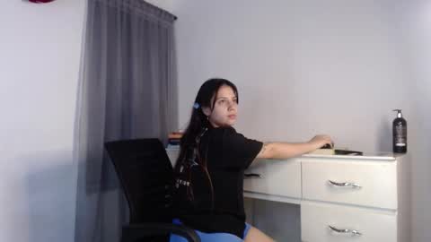 Melody online show from November 22, 3:49 am