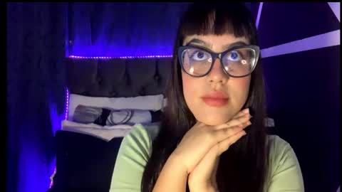 Snapshot of melodydreams1520 chatting on September 29, 4:11 am melodydreams1520 online show from September 29, 4:11 am