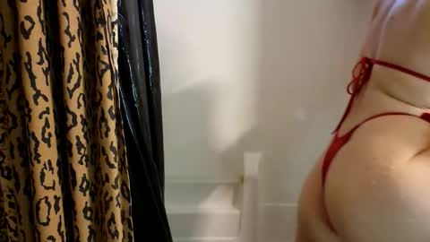 meltingmynx online show from April 3, 11:28 am