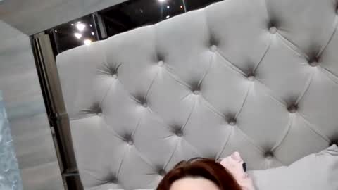 MelyShine online show from January 14, 2:47 pm