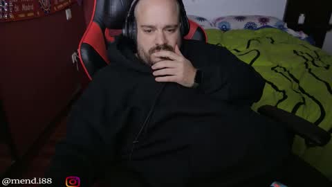 menditeta online show from March 15, 11:41 pm