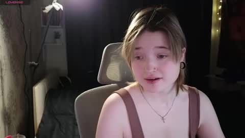 meowme online show from February 24, 4:32 pm