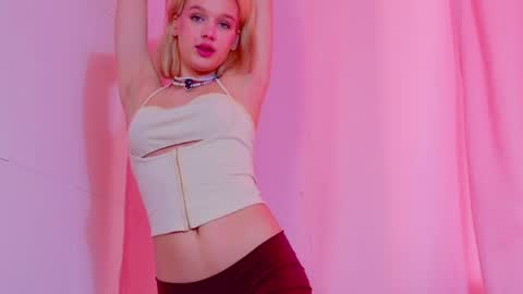 Lilu online show from April 1, 4:02 am