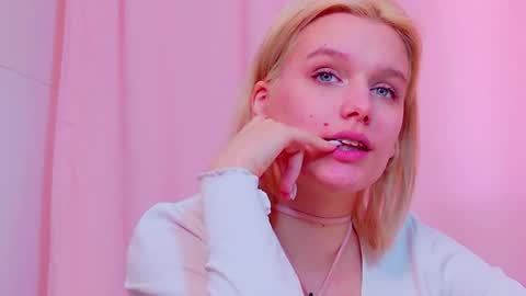 Lilu online show from April 12, 7:45 am