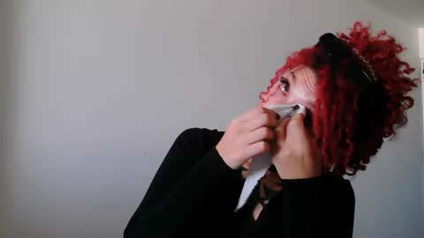 Miss Freckles online show from April 26, 3:42 pm