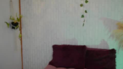 Snapshot of merida_bell18 chatting on September 10, 11:39 pm Merida Bell online show from September 10, 11:39 pm