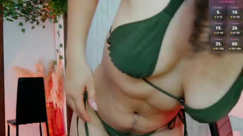 Snapshot of merida_bell18 chatting on October 4, 12:41 am Merida Bell online show from October 4, 12:41 am