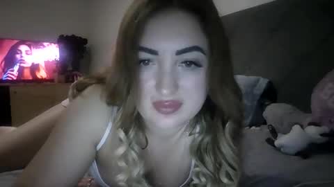 MeriWoulders online show from April 23, 6:42 pm
