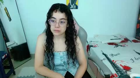 Snapshot of merliah_xd chatting on October 3, 1:41 pm Liah online show from October 3, 1:41 pm