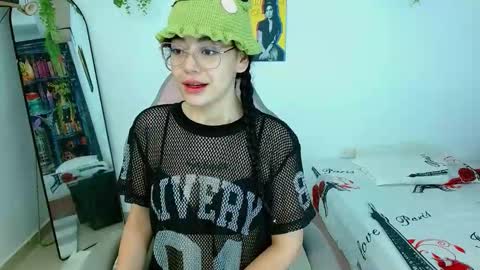 Snapshot of merliah_xd chatting on September 26, 12:35 pm Liah online show from September 26, 12:35 pm