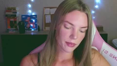 Susan online show from November 22, 4:49 pm