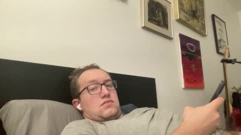 metallica92786 online show from March 9, 3:44 am