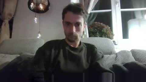 mew online show from May 15, 9:44 pm