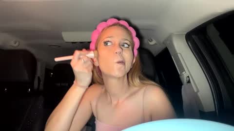 mezzy69 online show from March 9, 9:02 am