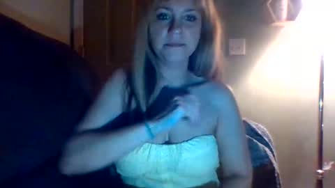 mezzy69 online show from March 30, 7:41 am