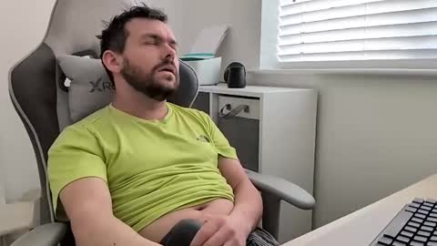 Snapshot of mg_of chatting on February 26, 3:43 pm mg-of online show from February 26, 3:43 pm