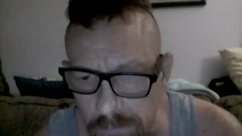 mhitch924 online show from June 19, 2:17 am