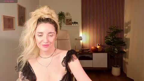 mi1a_ online show from June 27, 12:22 pm