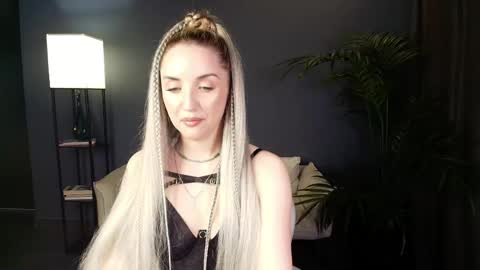 mi1a_ online show from April 26, 8:12 am