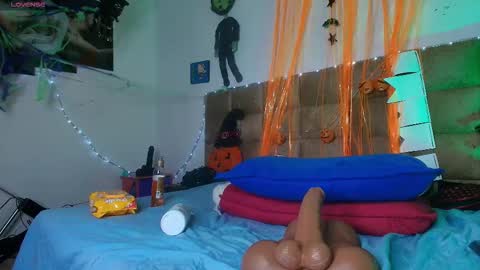 Emi online show from October 19, 10:03 pm