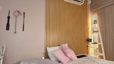 Mia Honey online show from April 14, 2:59 am