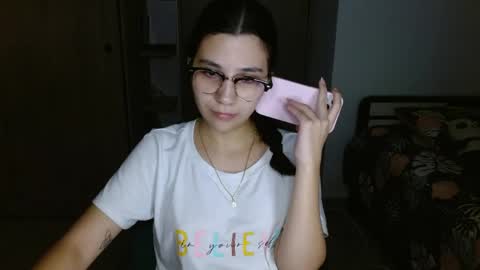 Mia online show from May 6, 4:40 am