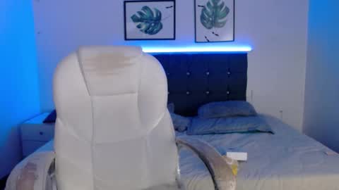 MIA online show from December 20, 1:56 am